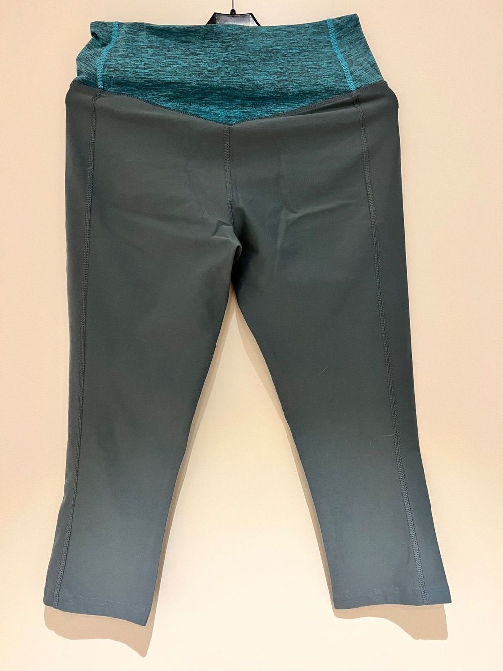 Nike Pantaloni: Nike Sporthose – Usato da Wetzikon ZH venduto da KikiZu 1