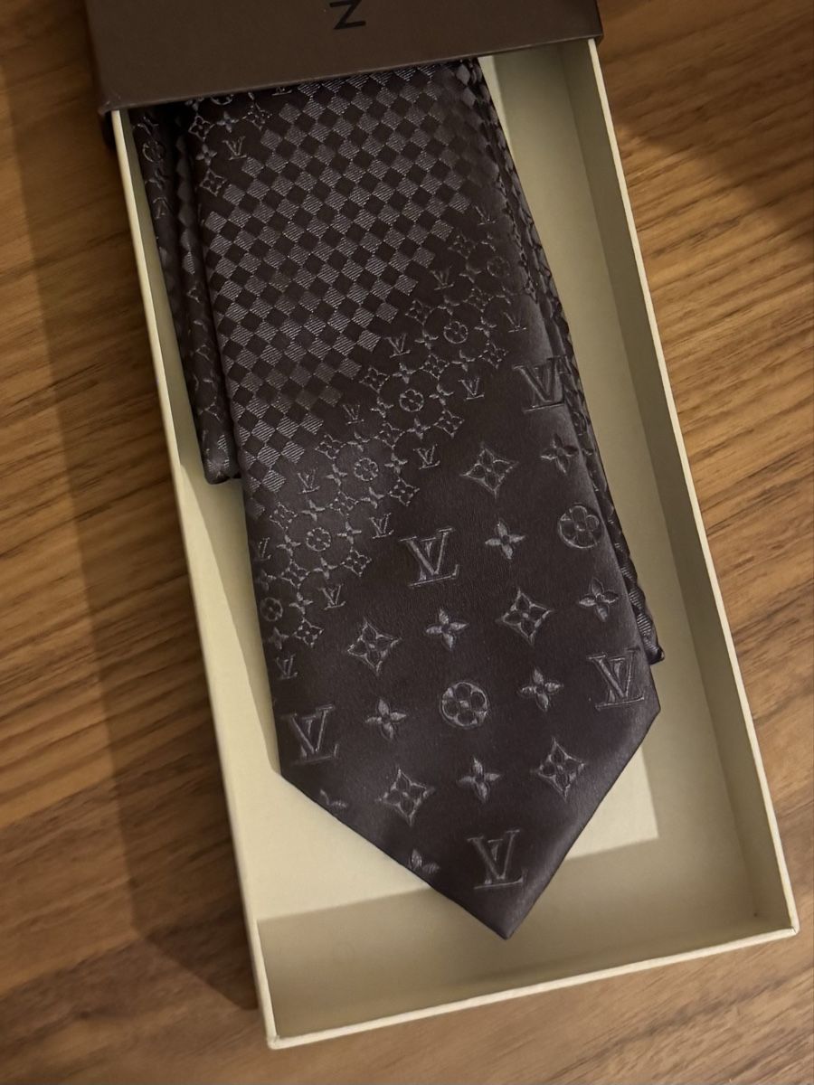 Louis Vuitton Krawatten: Louis Vuitton Krawatte – Neu (gemäss Beschreibung) aus Zollikon von cielles 1