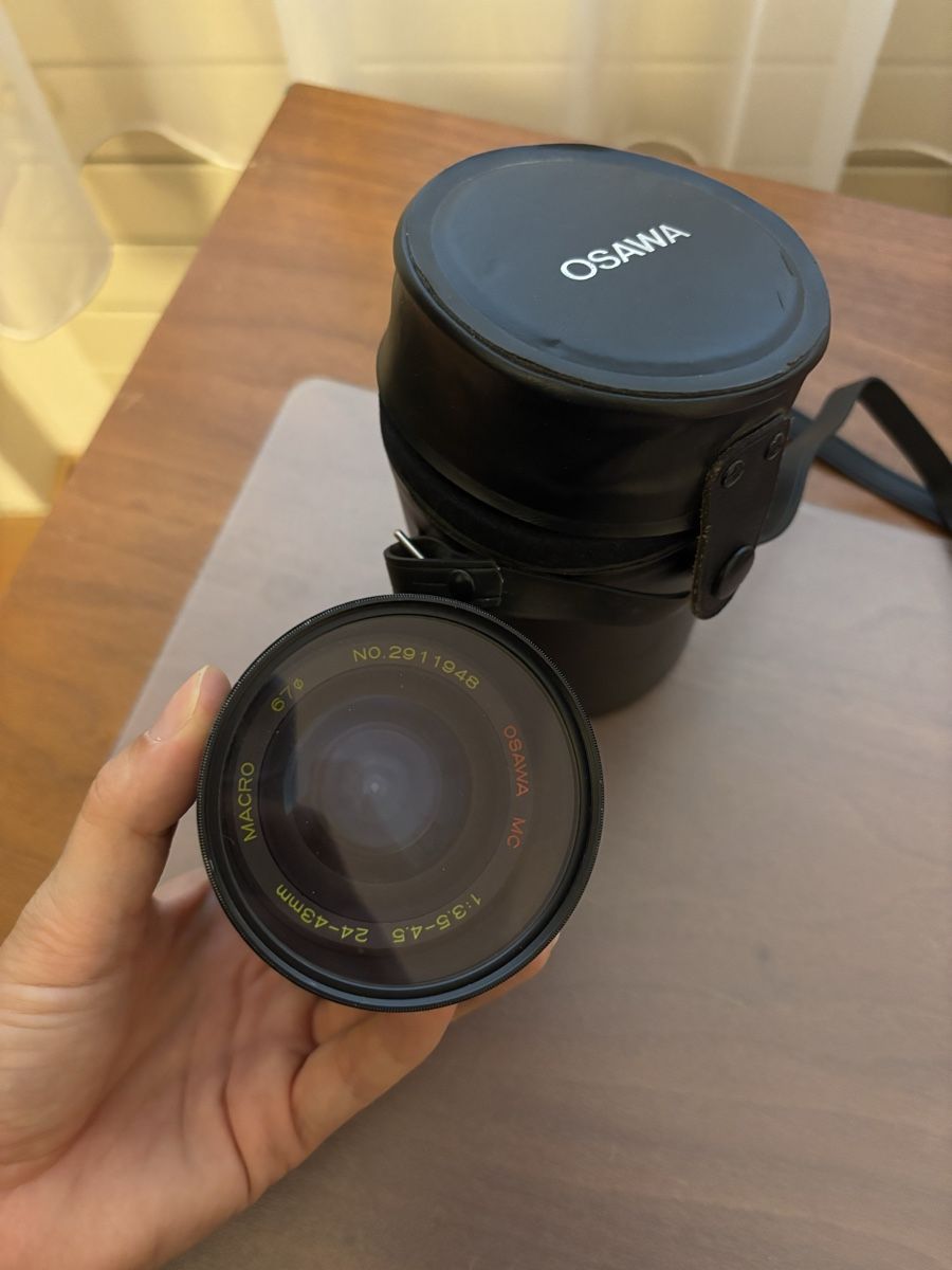 Minolta Fotocamera: Minolta Kamera und 2 Objektive – Usato da Allenwinden venduto da clamel 2