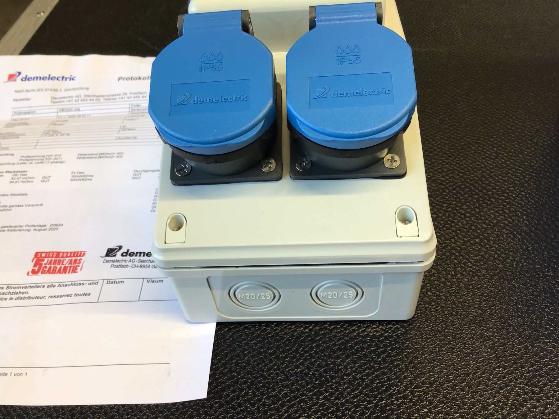 Elektrotechnik: Demelectric Kleinstromverteiler – Neu und originalverpackt aus Leuggern von stagem 5