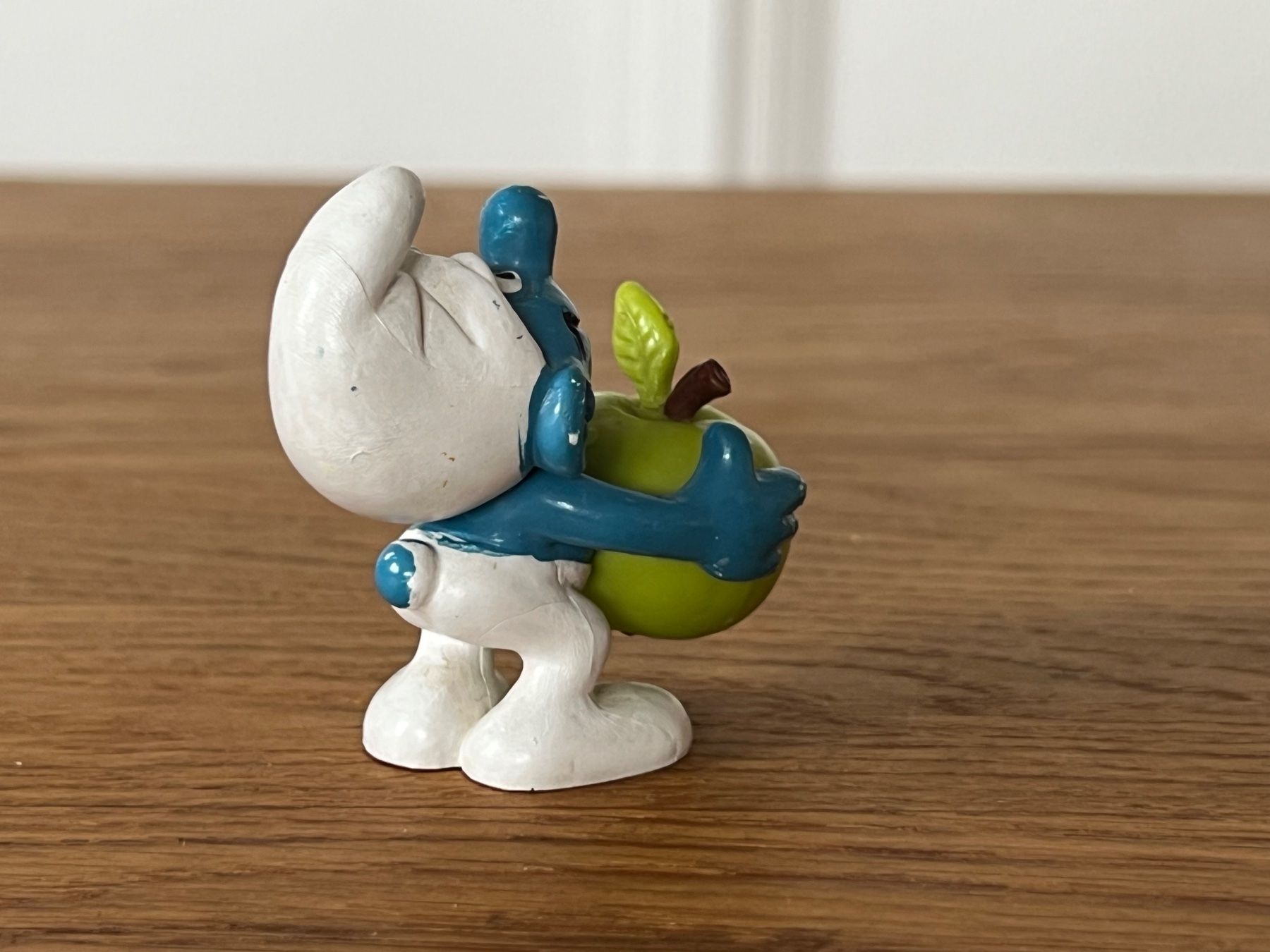 Figurines: Schlumpf mit Apfel peyo – D'occasion à Ennetbaden par mapa05 2