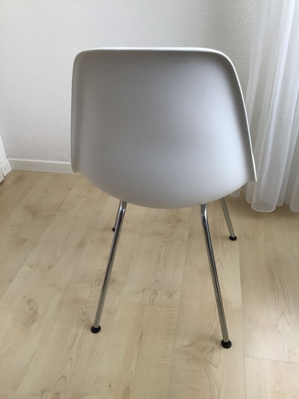 Vitra Stühle: Original Vitra Plastic Side Chair – Neu (gemäss Beschreibung) aus arth von Tasalo 2