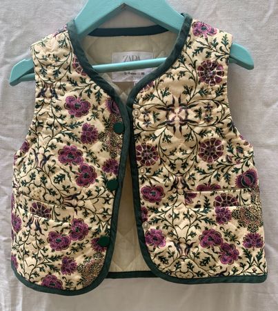 Superbe petit gilet matelassé ZARA 100%coton neuf t.86