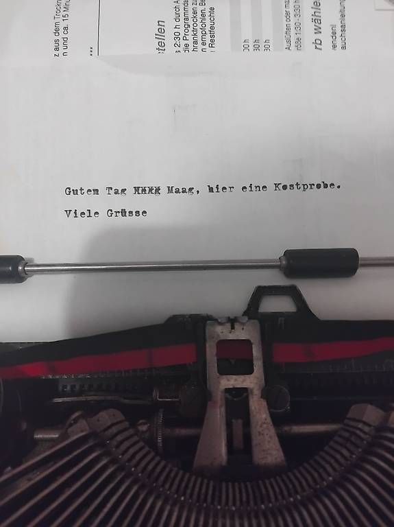 Macchine da scrivere: Remington tragbare, antike Schreibmaschine – Usato da Horgen venduto da pet_n5kr 4