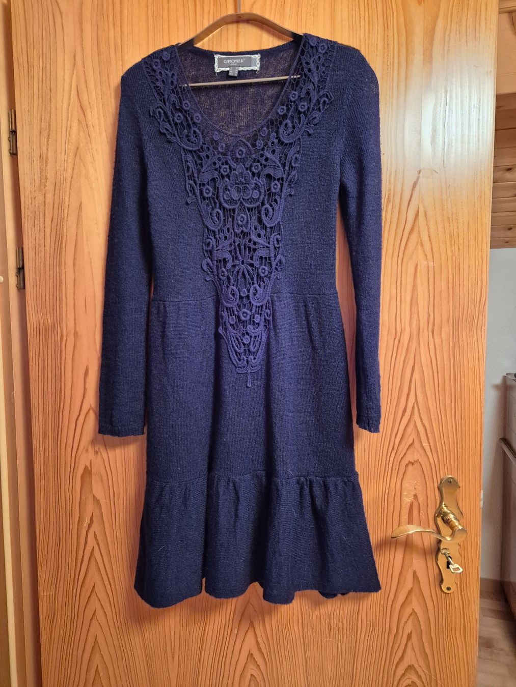 Vestiti: Dunkelblaues Strickkleid mit Spitze, inkl.Unterrock – Usato da Walenstadt venduto da grischalounge1