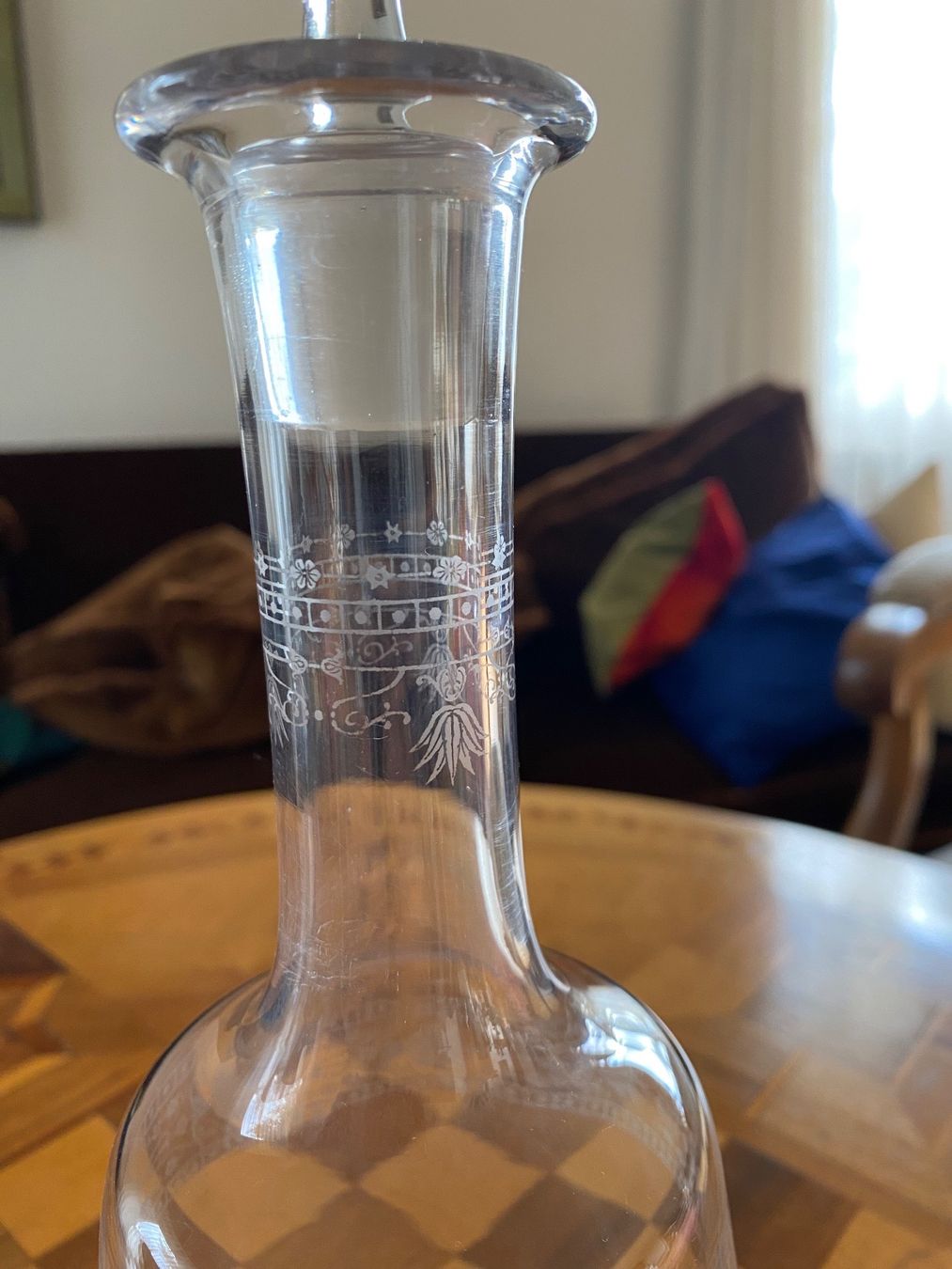 Caraffe: Karaffe aus geätztem Glas inkl Stöpsel – Usato da Zürich venduto da 2013tg 3