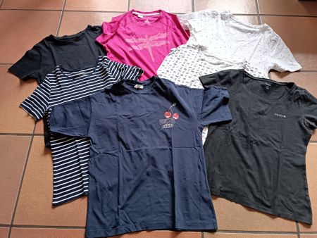 Lot de 7 T-shirts fille, divers styles et marques, taille S