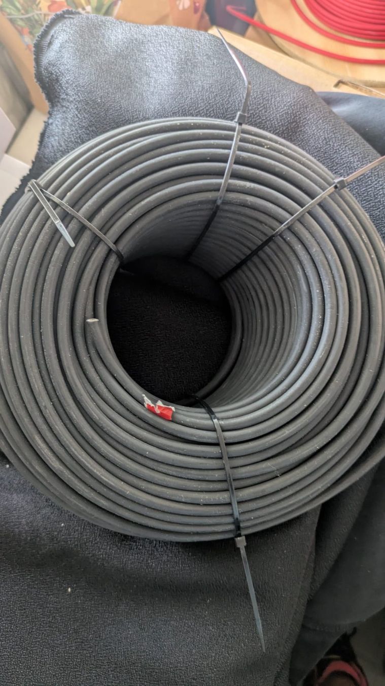 Cavi: Solarkabel PV-1F 6mm² schwarz, 100m Rolle – Nuovo (secondo la descrizione) da Grosshöchstetten venduto da HCOG