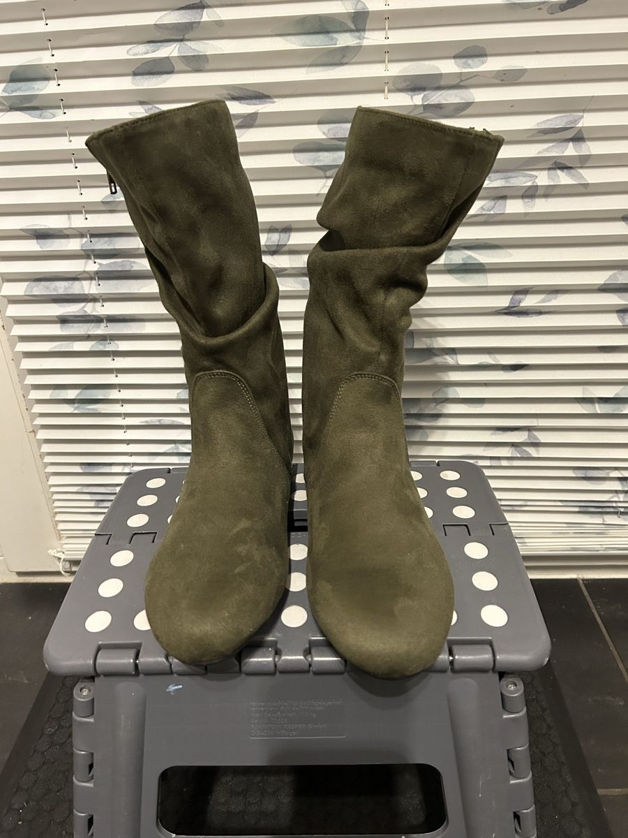 Scarpe da donna: Olive Kunstwildlederstiefel - Grösse 38 – Nuovo (secondo la descrizione) da Zürich venduto da Zaklina 1