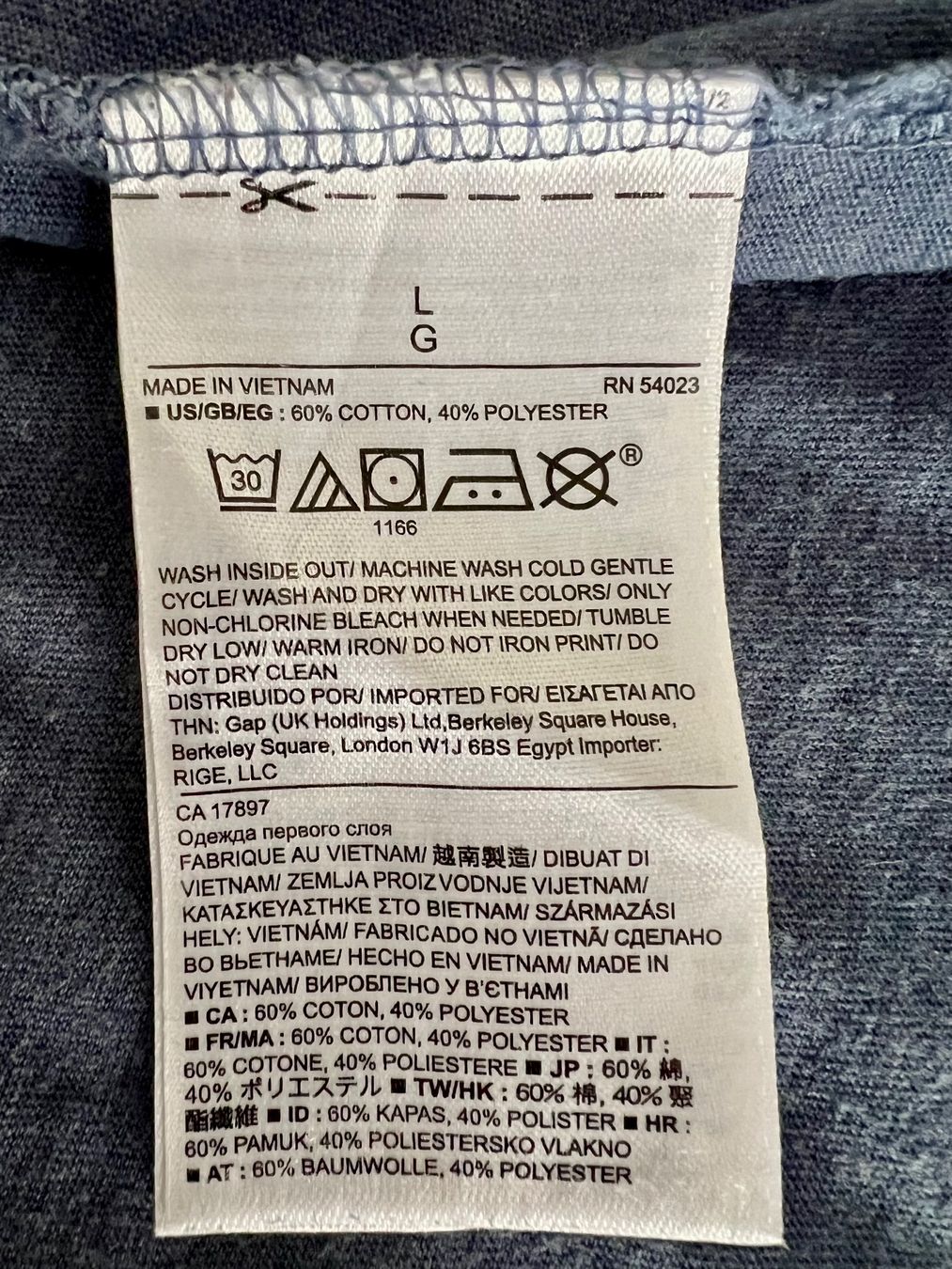 Banana Republic T-shirt: Banana Republic T-Shirt L Blau Diskette Remember When Graphi – Usato da Rapperswil SG venduto da Keller_Pipo 4
