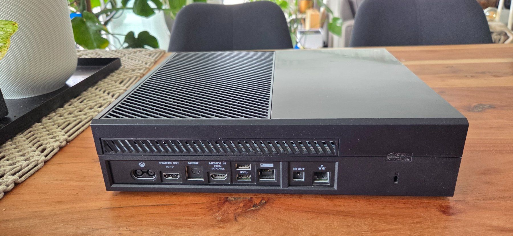 Microsoft Consoles: Xbox One inkl. Netzteil – D'occasion à Strengelbach par djs_lq6j 1