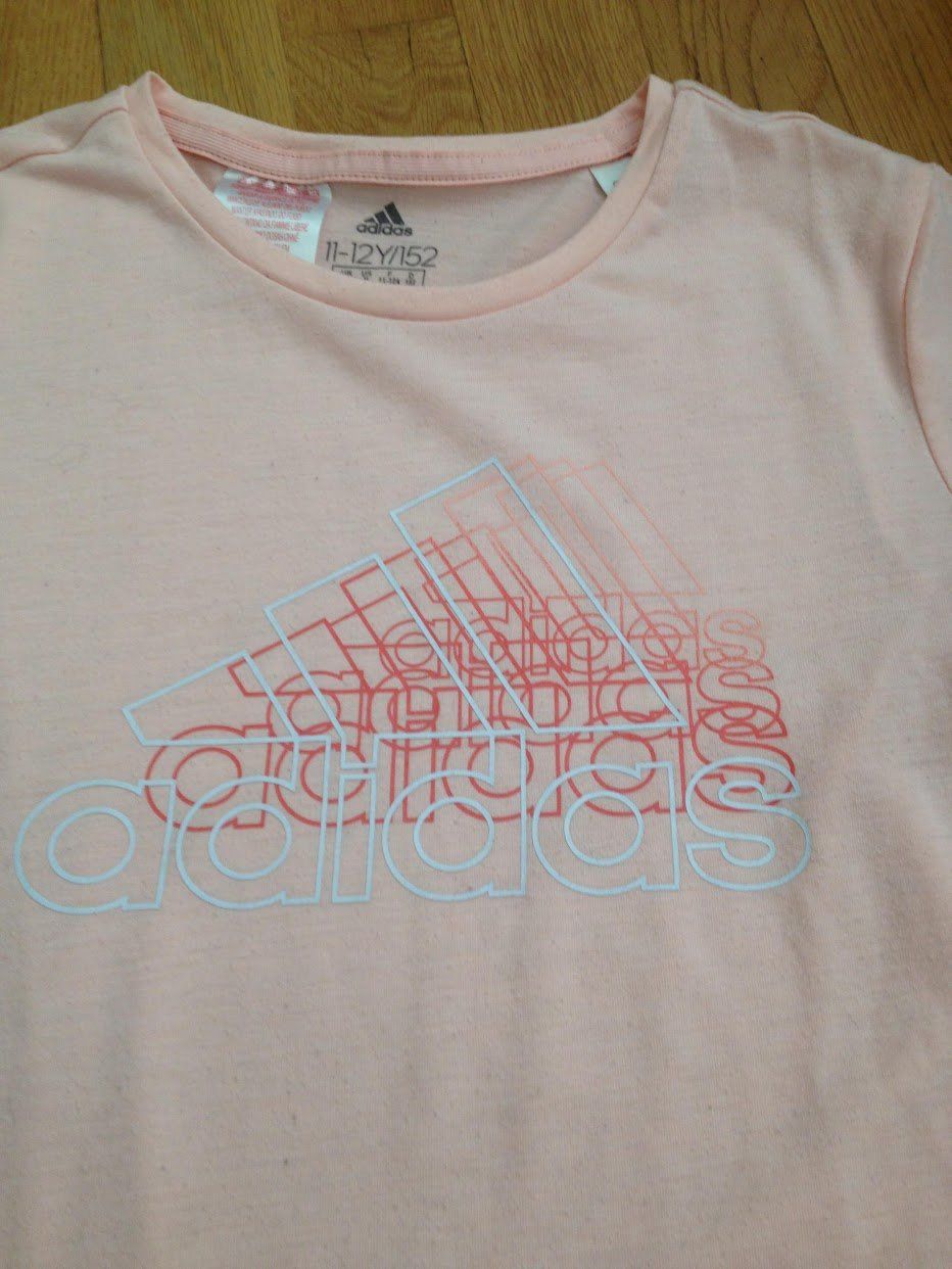 Adidas Blusen, T-Shirts & Tops: Sport Shirt Adidas – Gebraucht aus Dübendorf von Fip05 2
