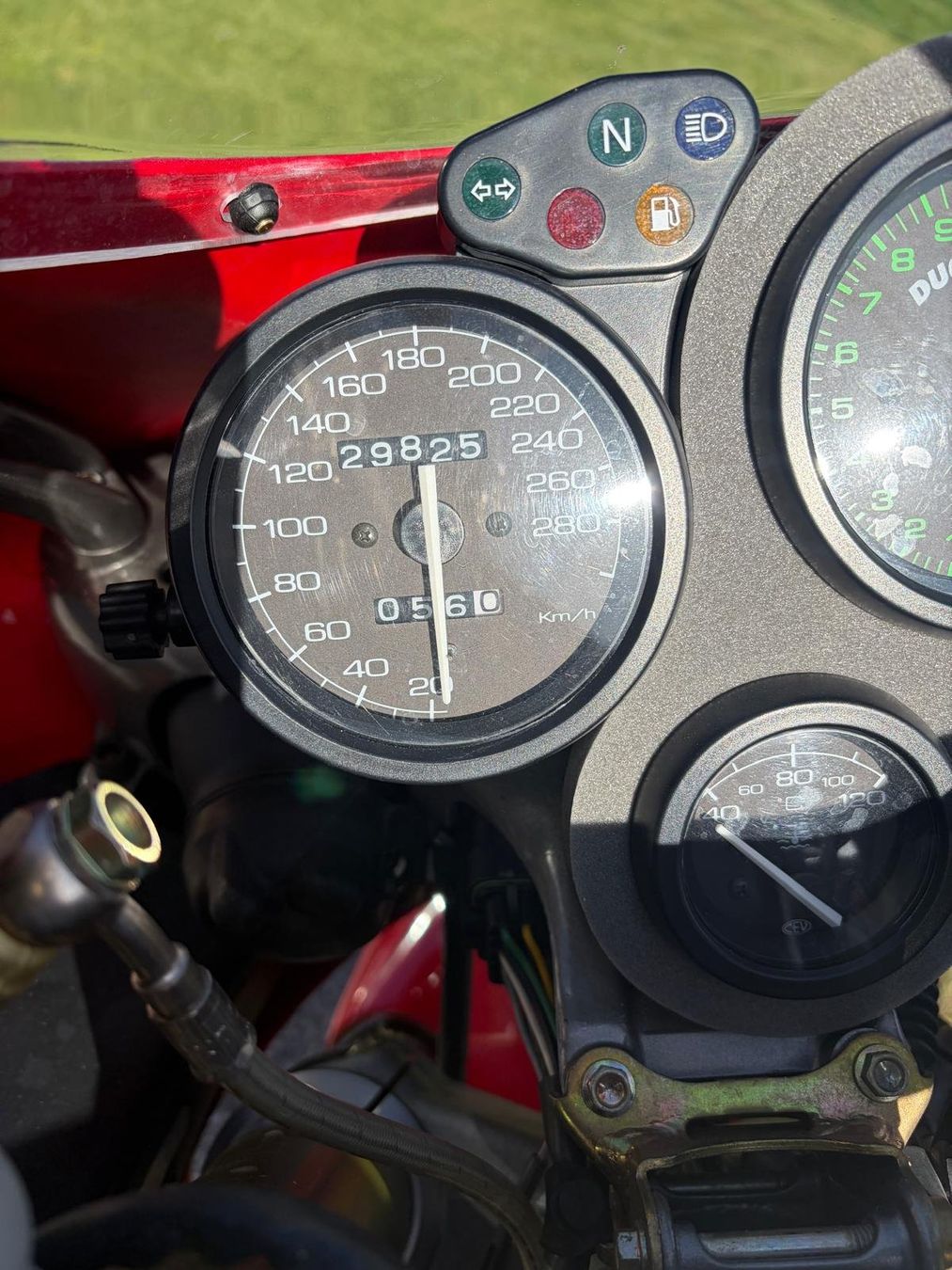 Ducati Route: Ducati 996 rouge – D'occasion à LE SENTIER par RochatVR 5