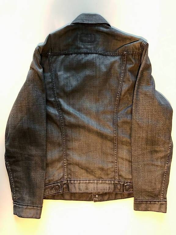 Giacche: Levis Jeansjacke – Usato da Münchenstein venduto da focuz 2