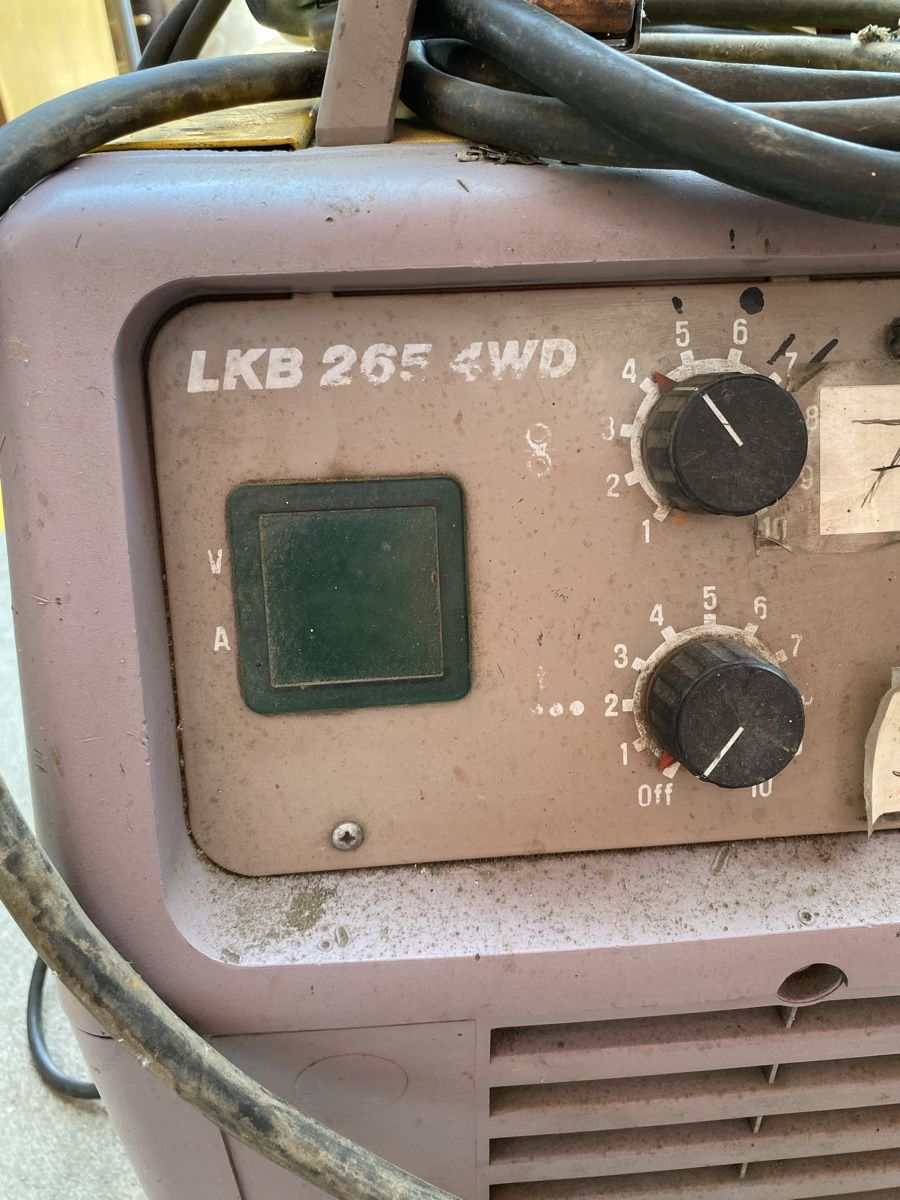 Esab Saldatori: Schweissgerät ESAB LKB 265 4WD – Usato da Glattbrugg venduto da Pischte.Brockenhaus 1