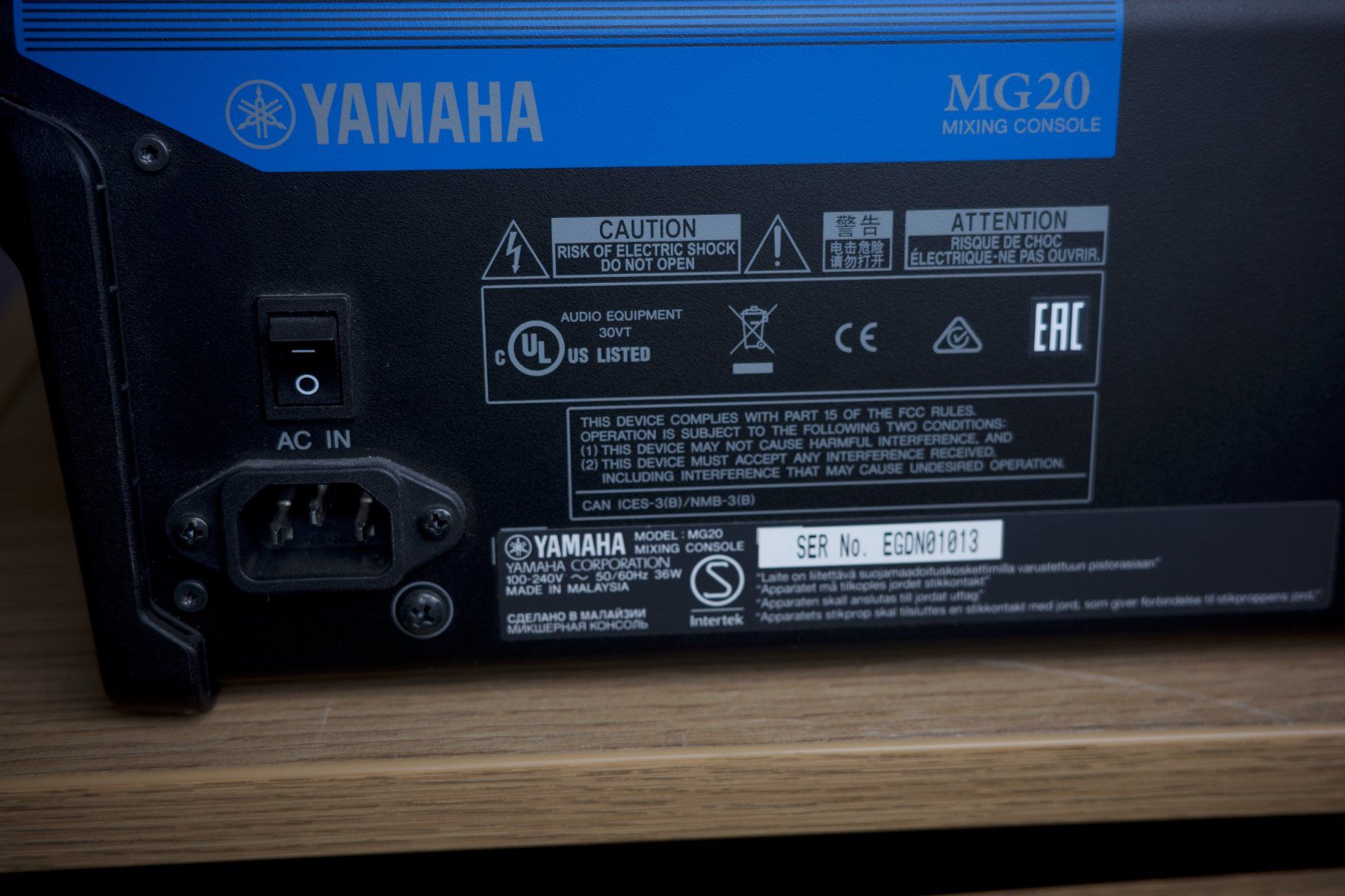 Yamaha Console di mixaggio: Studiomixer Yamaha MG20 20-Channel – Usato da Zürich venduto da mma_s8k6 6