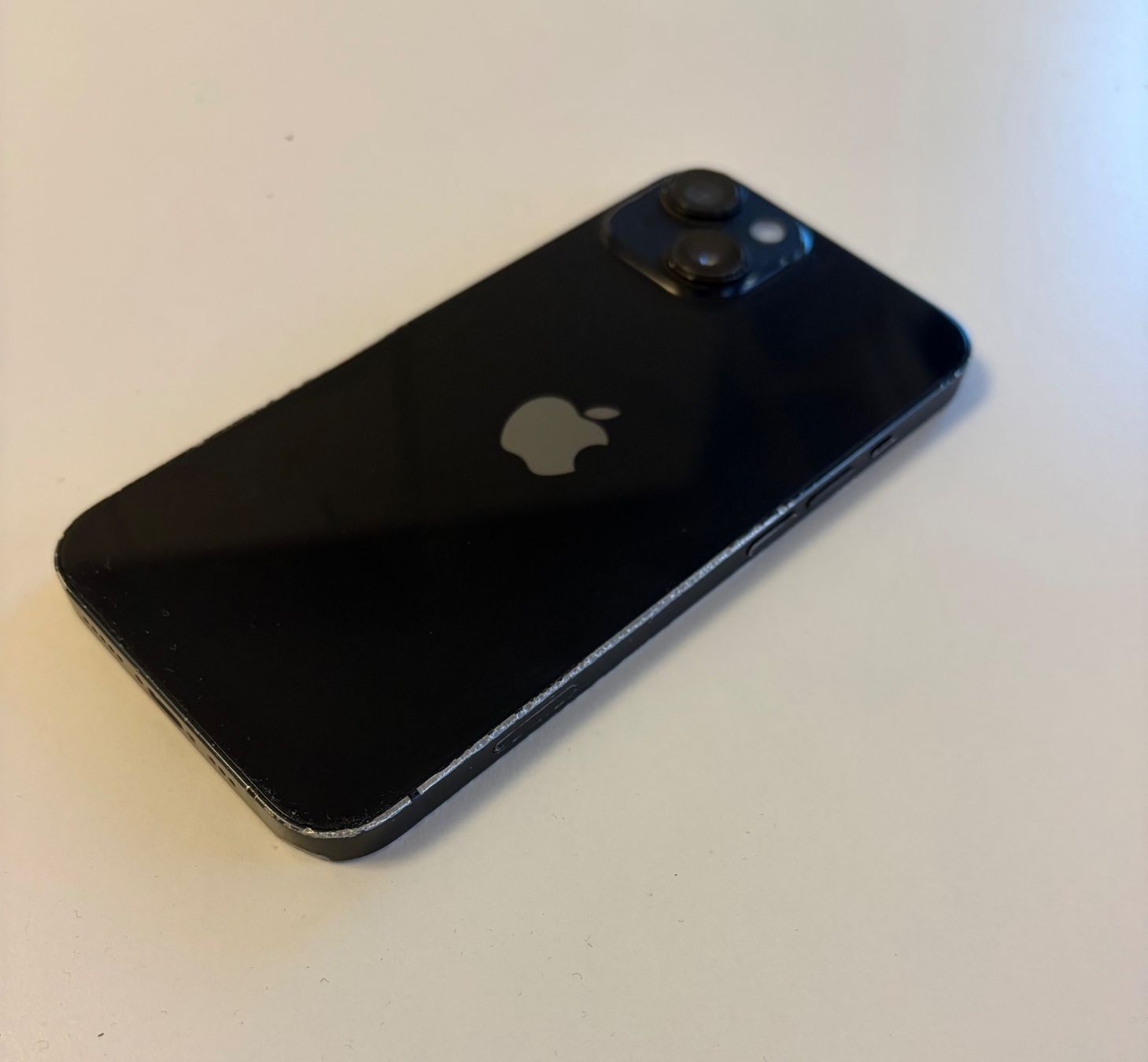 Apple Telefoni cellulari / Smartphones: iPhone 14 (128GB) Mitternachtsblau – Usato da St. Gallen venduto da jul_k9jk 3