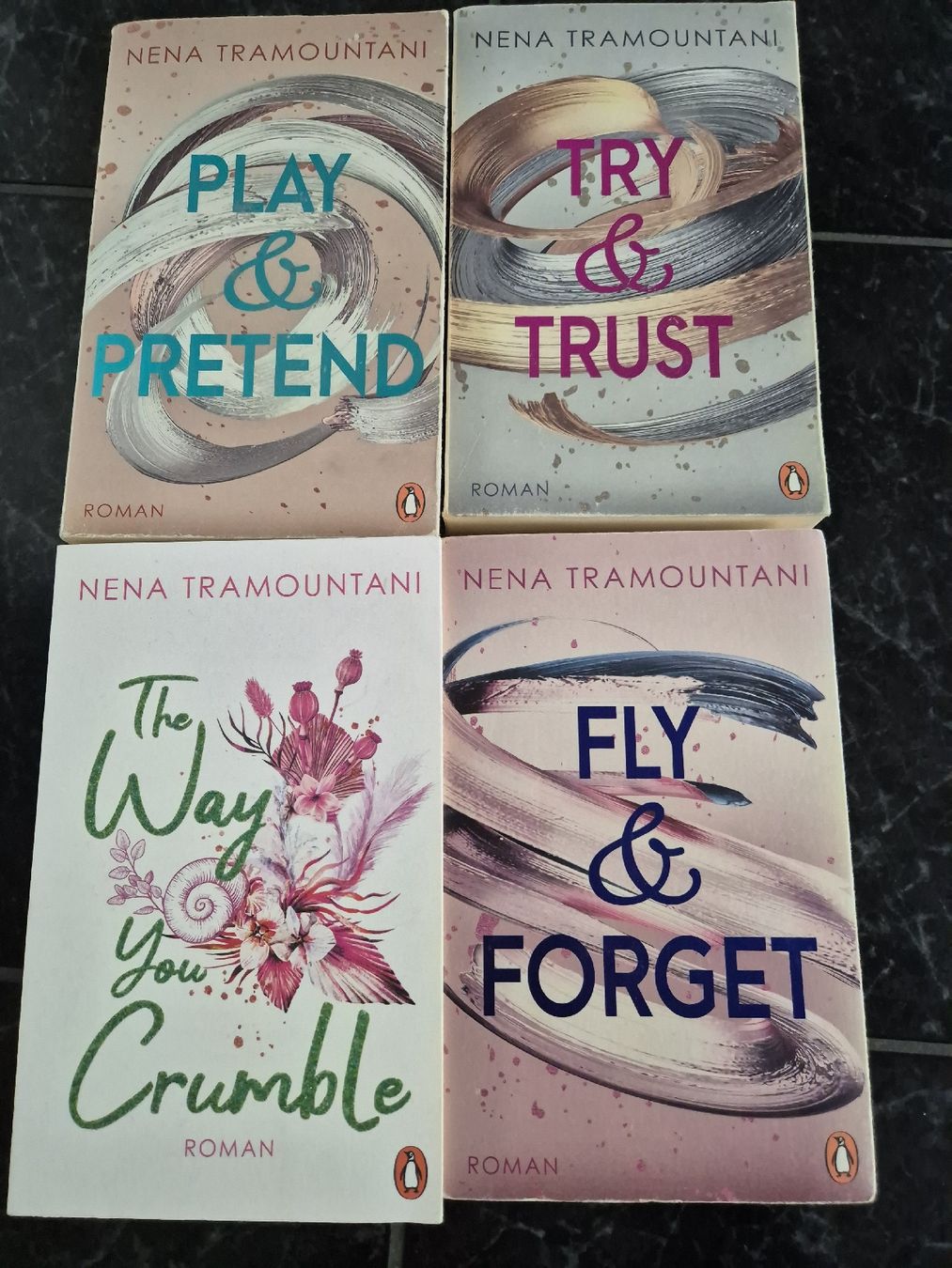 Libri: Erotikromäne Nena Tramountani – Usato da Hinteregg venduto da Secondhand_Carmen
