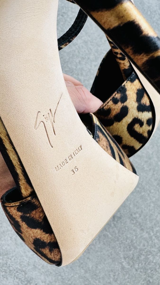 Zanotti Damenschuhe: Giuseppe Zanotti Pumps Leopardenmuster – Gebraucht aus Mörigen von TimelessFinds 3