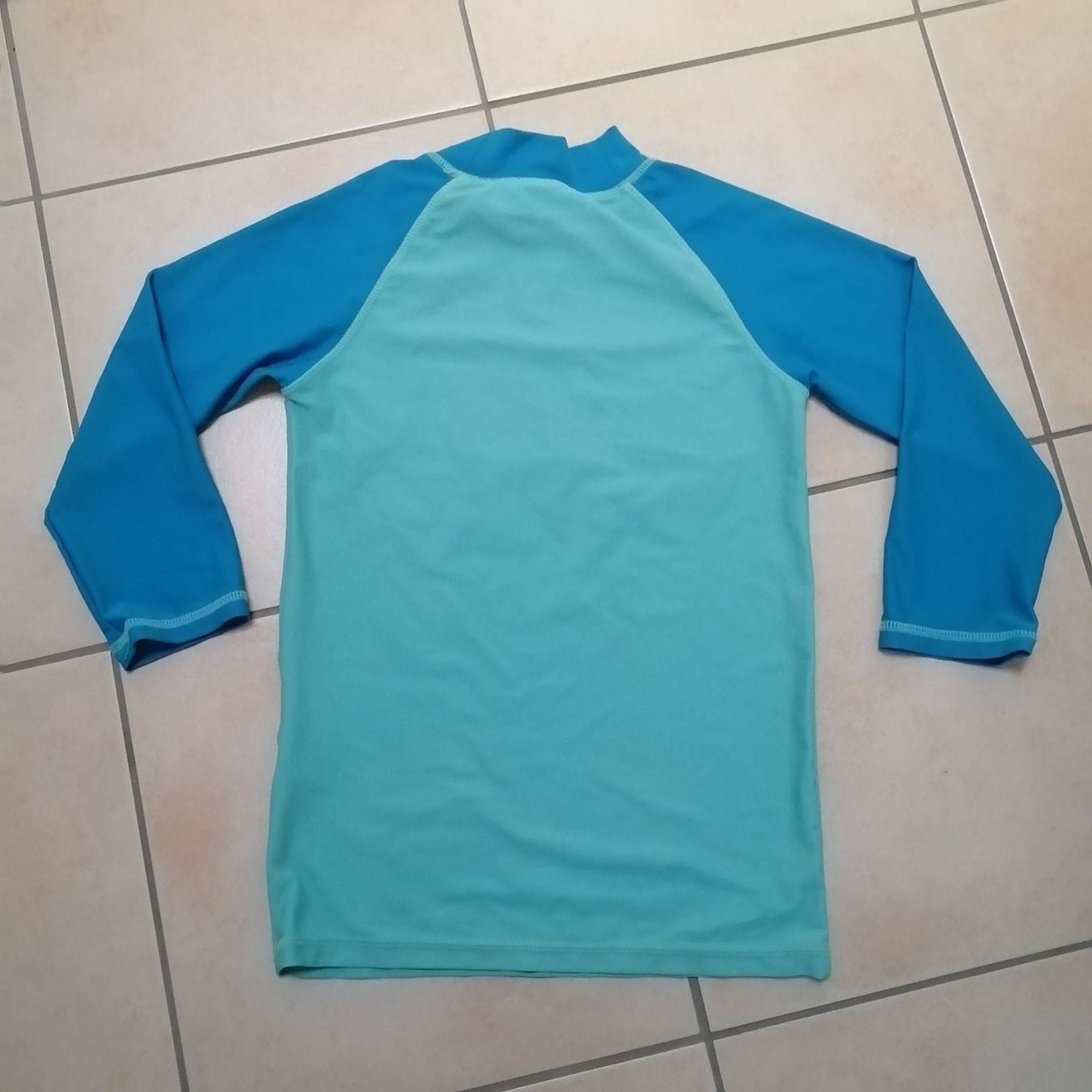 Costumi da bagno: UV Shirt Gr 122/128 – Usato da Henau venduto da AXAA 1