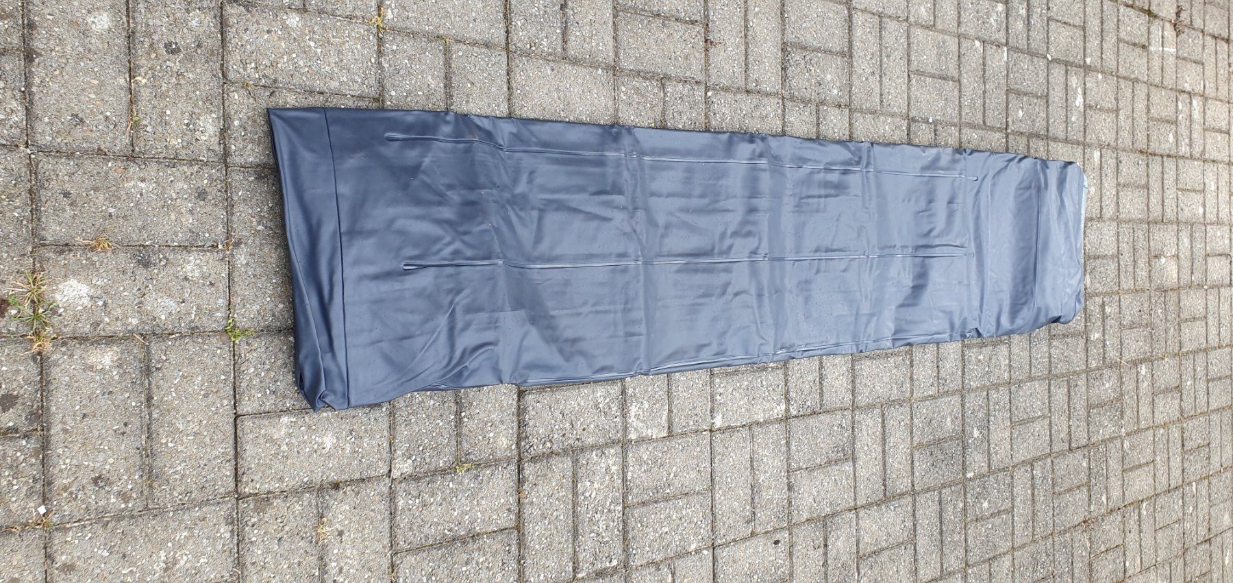 Materassi: INTEX Matratze Dunkel Blau – Usato da Läufelfingen venduto da jac_vp95 1