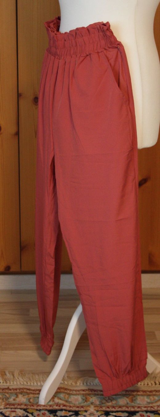 Pantaloni: Leichte Sommer-Hose m. elastischem Bund sandelholz Gr. L – Usato da Flüelen venduto da Diversicum-Textil 2