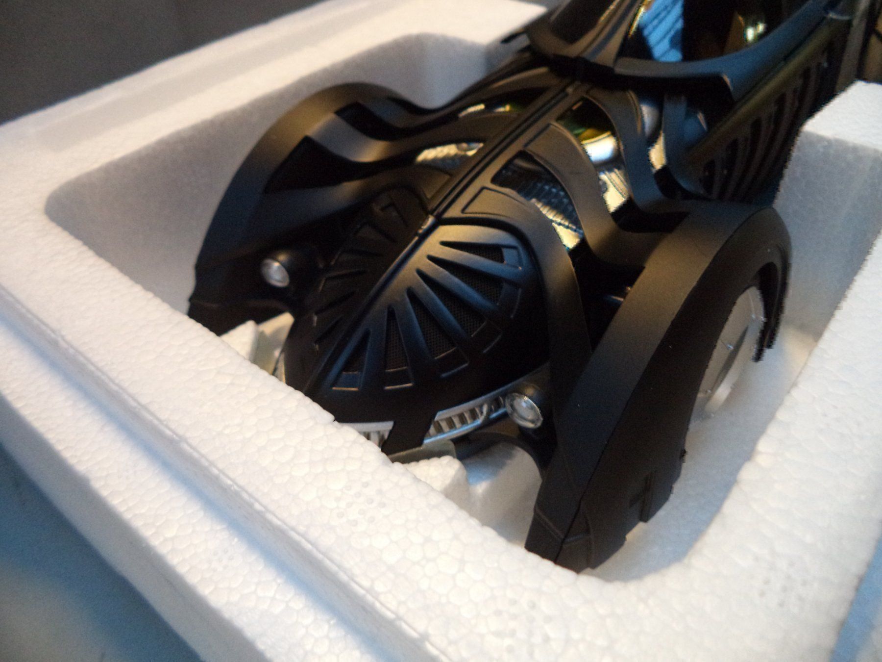 Hot Wheels Modellautos: BATMAN FOREVER BATMOBILE 1:18 – Neu und originalverpackt aus Rieden AG von Wirth03 1