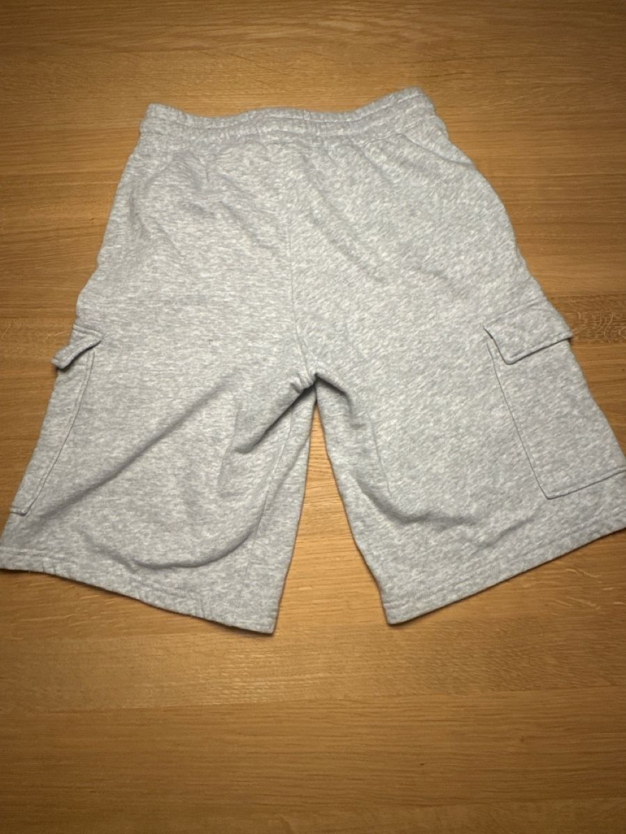 H&M Pantaloni: Graue Cargo Shorts, Top Zustand, Grösse M – Usato da Männedorf venduto da krebschen77 2