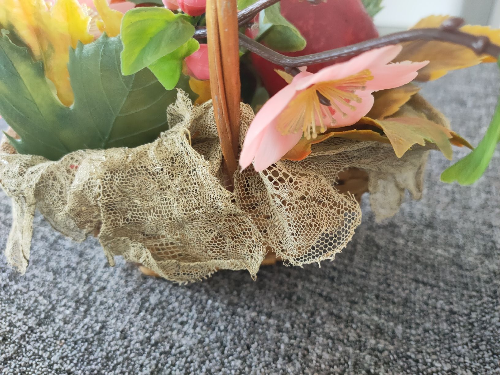 Tutte le decorazioni: Dekokörbchen mit Kunstfrüchten & Blüten – Usato da Gipf-Oberfrick venduto da minini 4