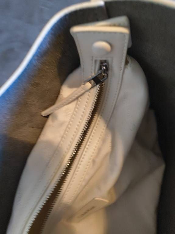 Borse da donna: Calvin Klein Shopper – Usato da Uster venduto da nge_9nbv 1