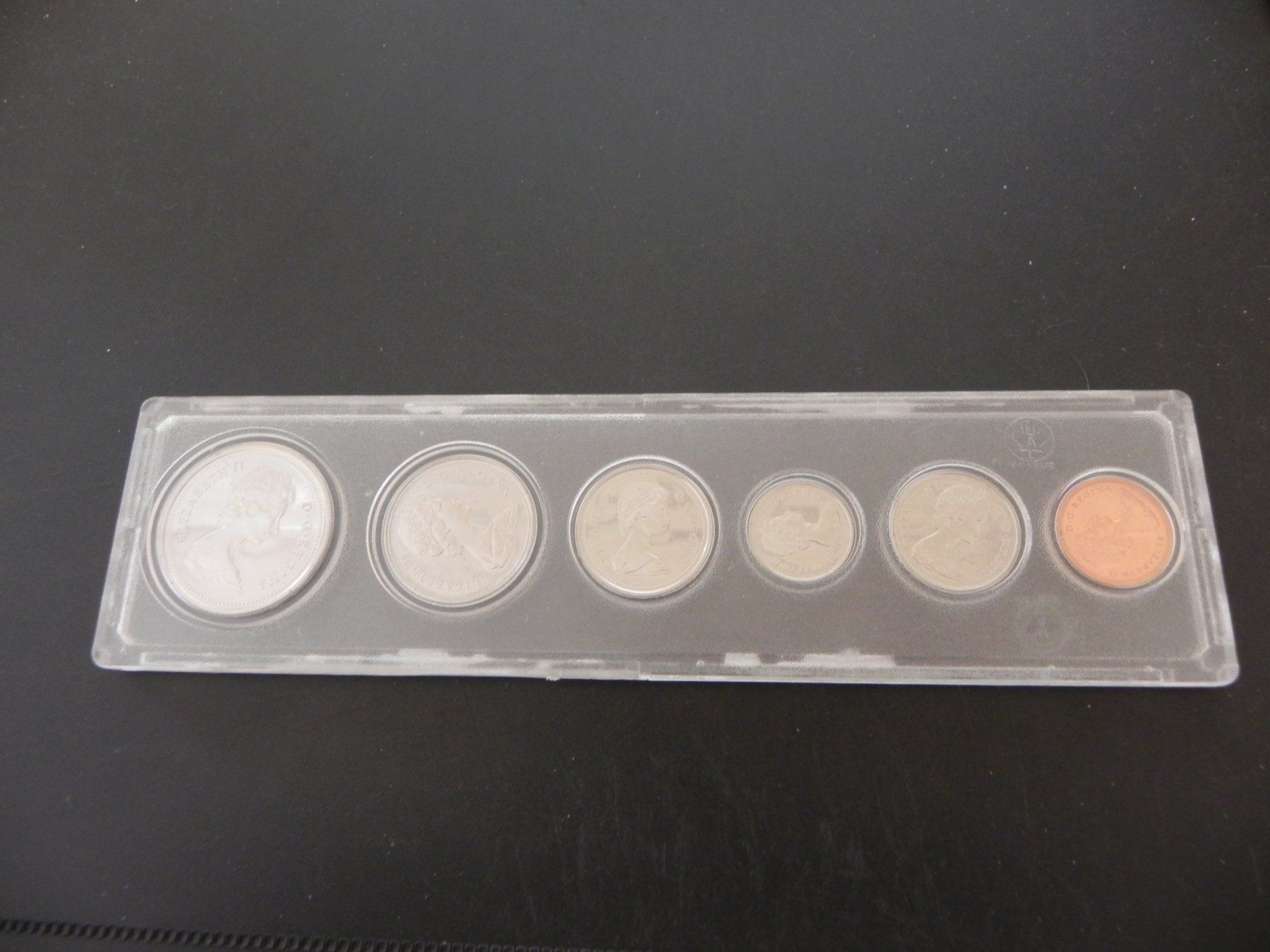 Tutti le monete: Original Münzenset - Mintset- Canada 1973 Proof – Nuovo e nell'imballaggio originale da Biel/Bienne venduto da Gogolozi