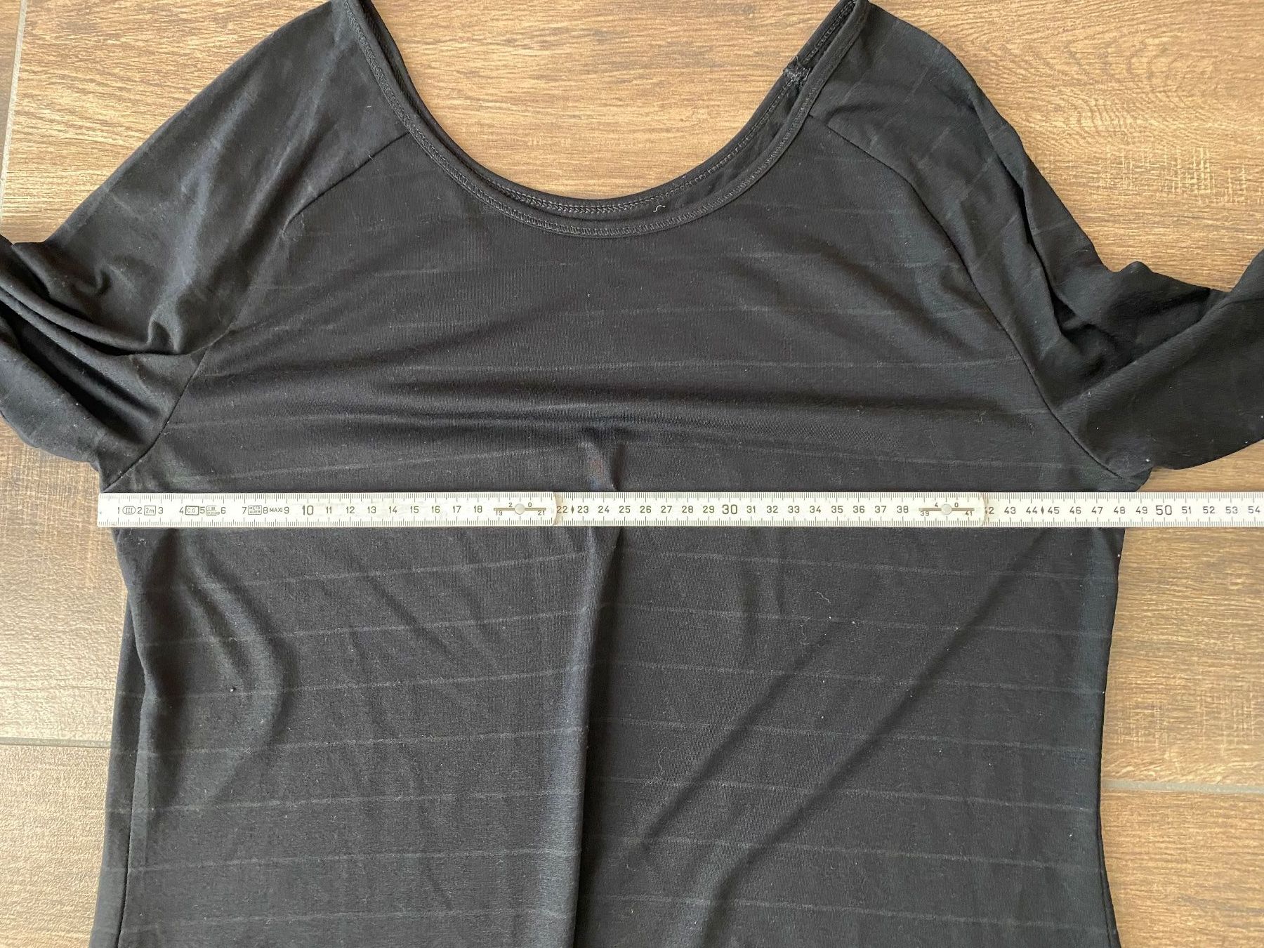 Pullover & Sweatshirts: Tchibo active Essentials Oberteil langarm schwarz Gr. L – Gebraucht aus Pratteln von a23_j2gs 4