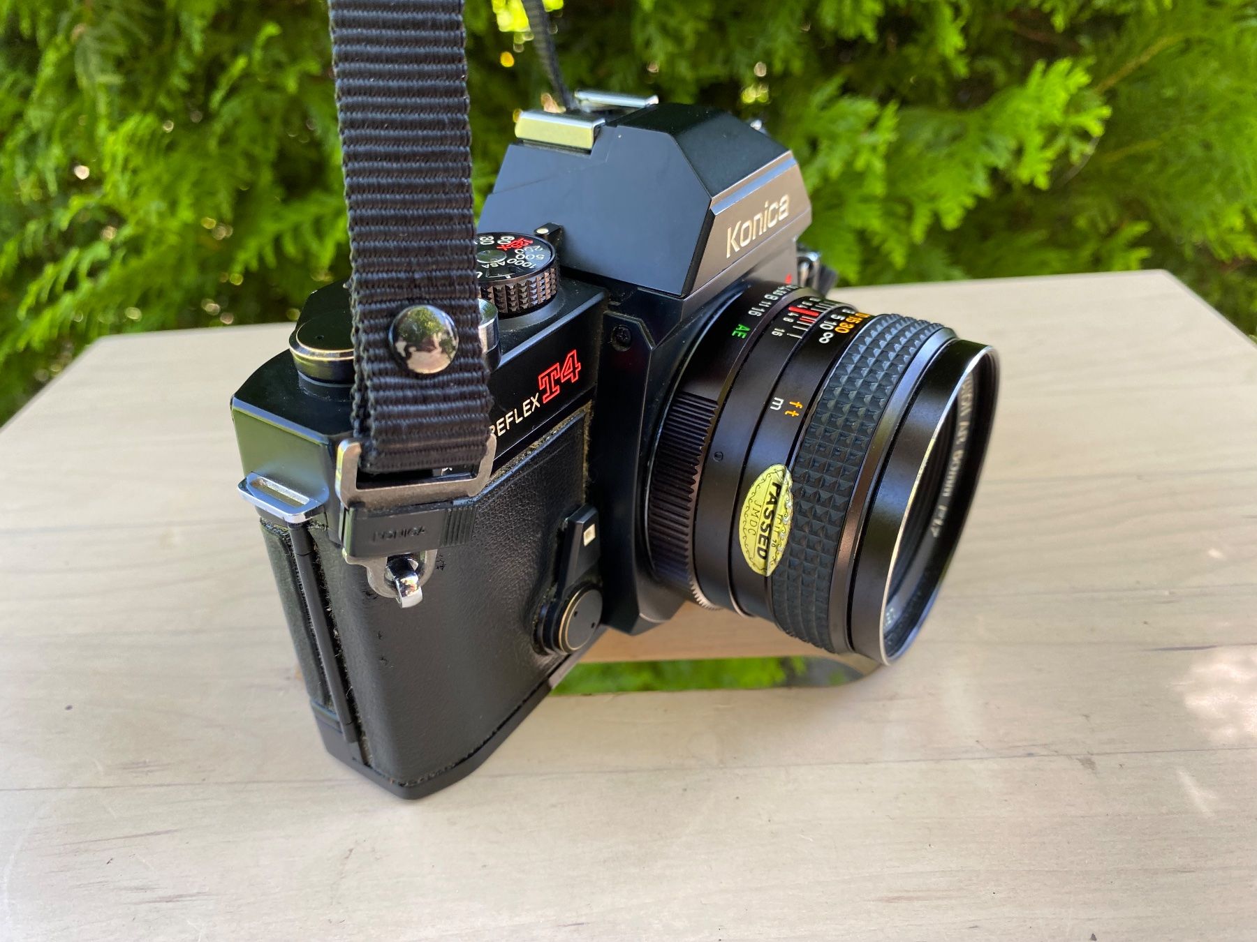 Konica Fotocamera: Konica Autoreflex T4 Kamera – Usato da Feldbach venduto da Fea1 3