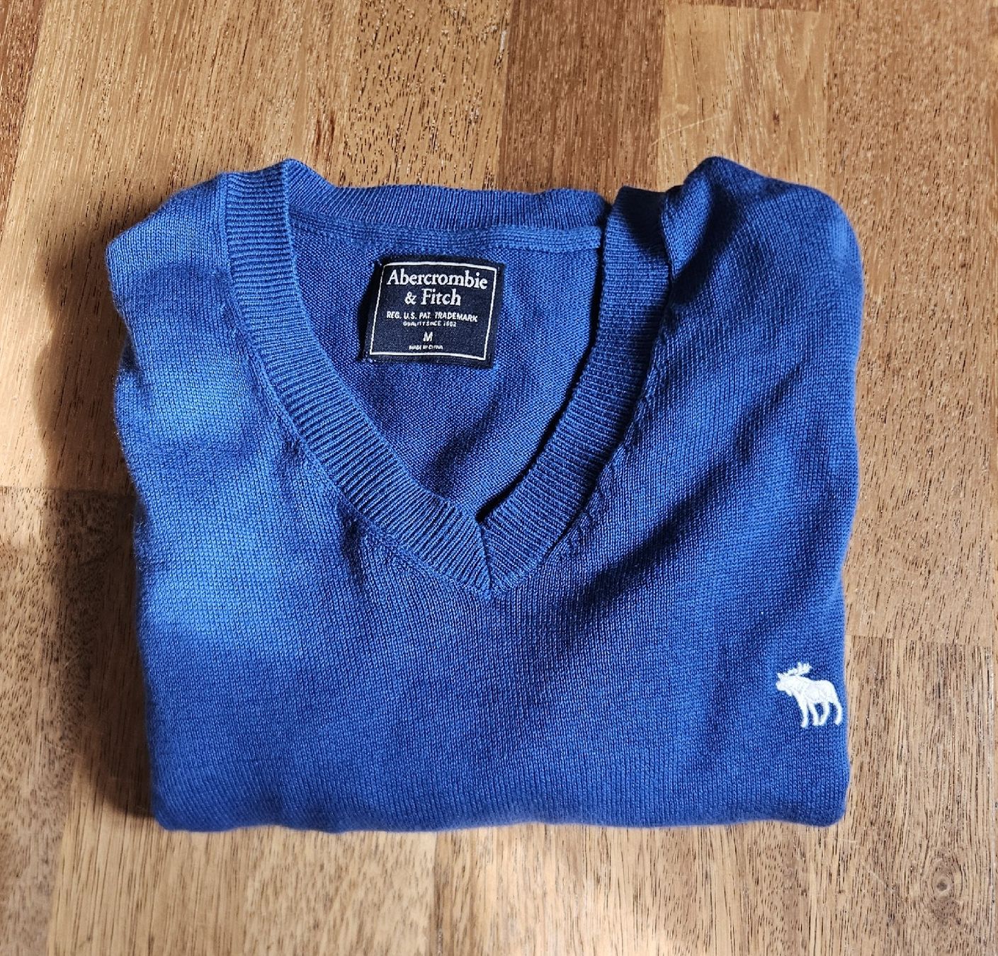 Pullover & Sweatshirts: Pull bleu léger - Abercrombie & Fitch – Gebraucht aus Aïre von Cytoid20