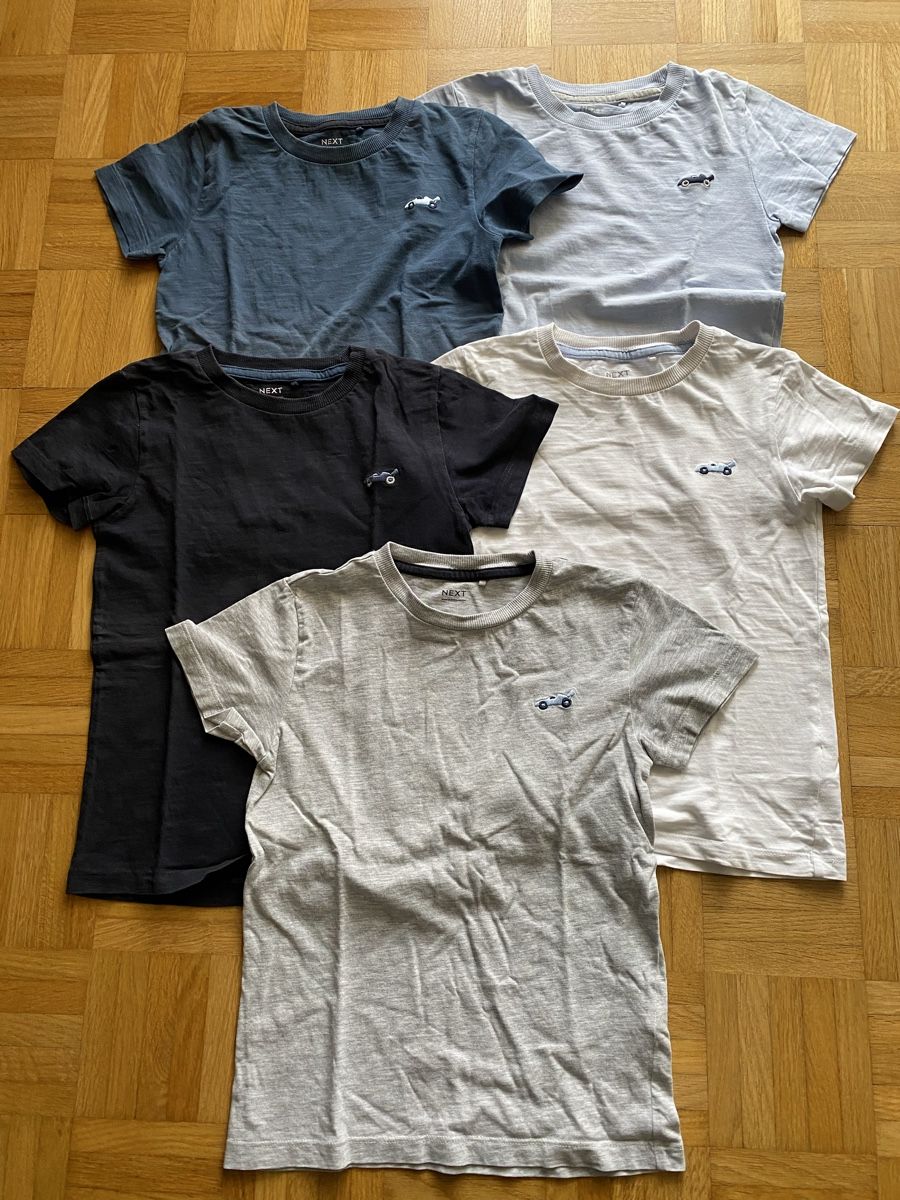 Next Ensembles coordonnés: T-Shirts gr. 116 – D'occasion à Grabs par koe_9mdf