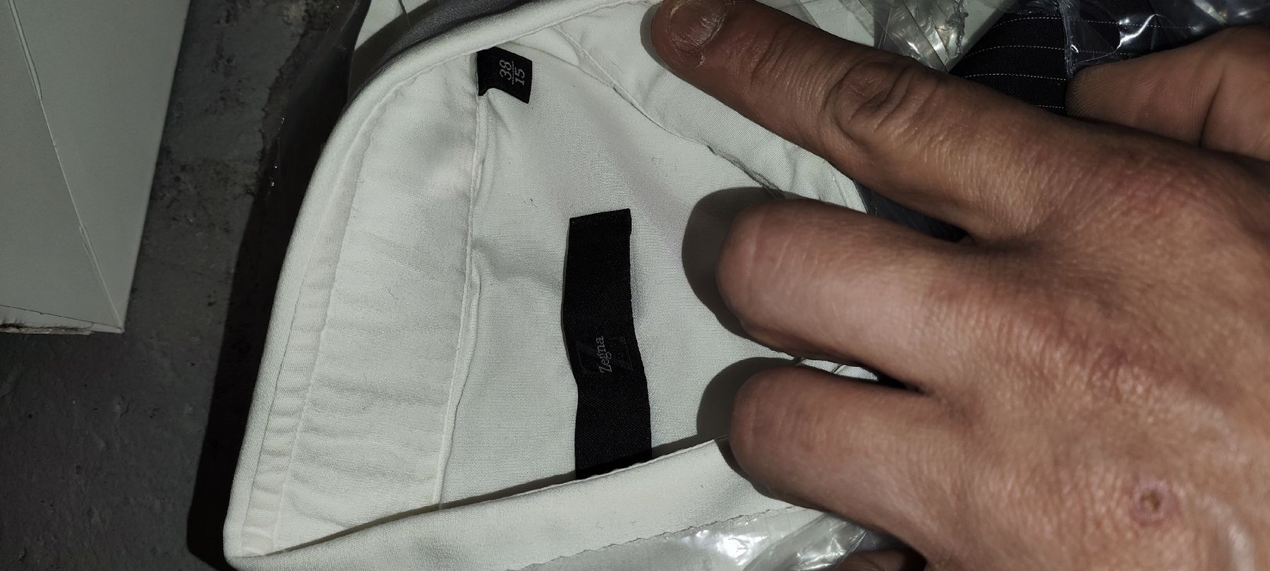 Camicie: 2 Designer-Herrenhemden – Usato da Winterthur venduto da Ajcps 3