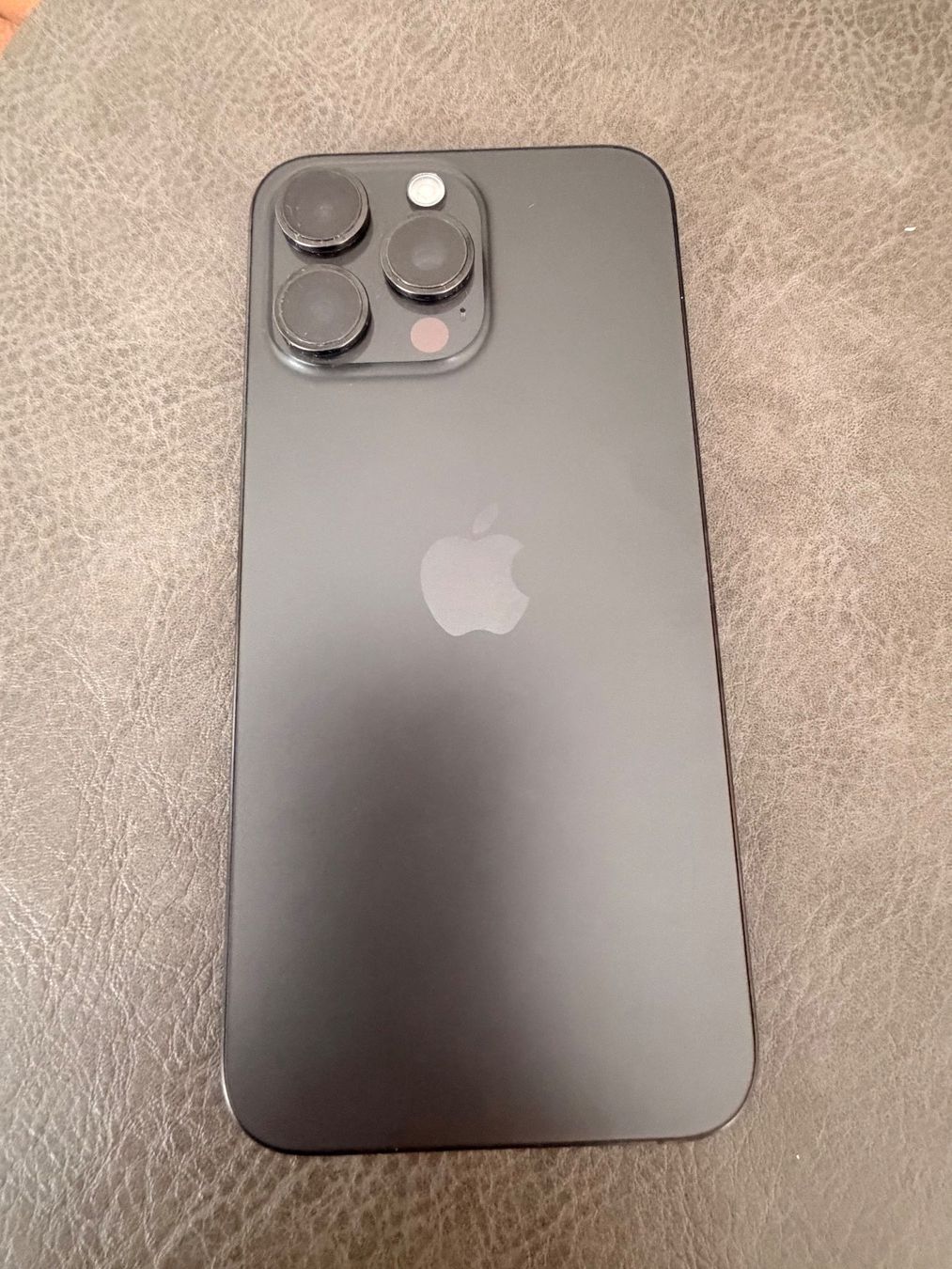 Apple Telefoni cellulari / Smartphones: iPhone 15 Pro Max, Black Titanium, 256GB, Batterie 89% – Usato da Kilchberg ZH venduto da libau 3