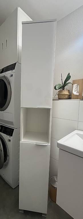 Armadi: Badezimmer-Hochschrank – Usato da Wängi venduto da cocose