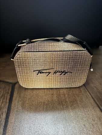 Tommy Hilfiger Tasche Kamera Bag braun guter Zustand