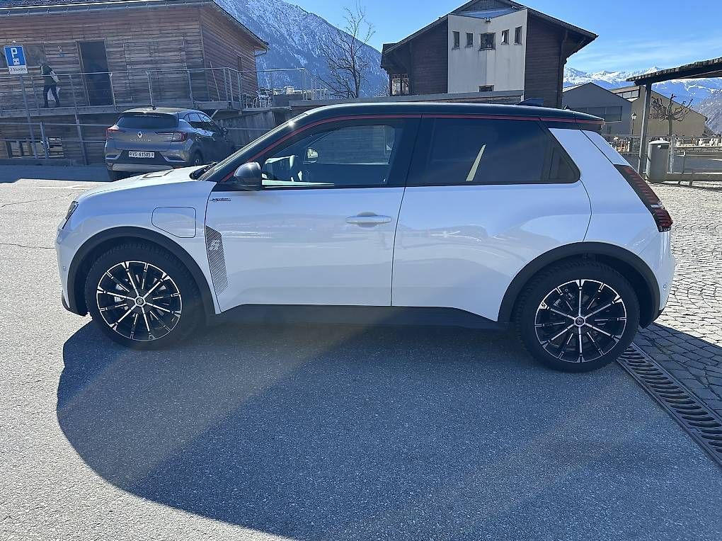 Autos: RENAULT R5 E-Tech Comfort Range 52 kWh Iconic Five – Gebraucht aus Bitsch von seb_6fby 3