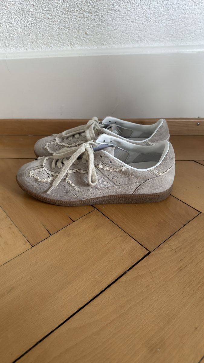 Alohas Damenschuhe: Alohas Sneakers – Neu (gemäss Beschreibung) aus Zürich von ale_9z6n