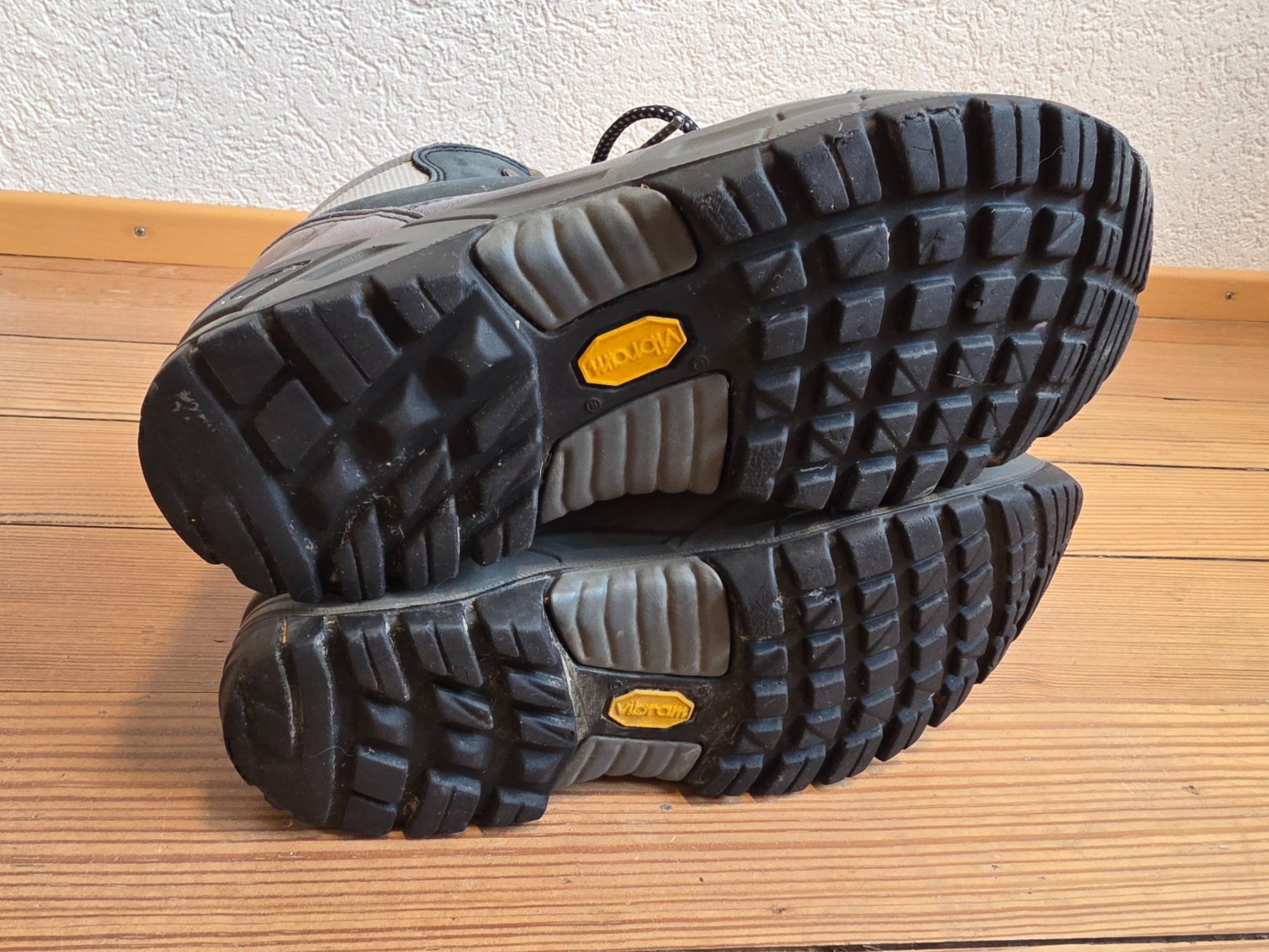 Lowa Scarpe da donna: Lowa Wanderschuhe Grösse 38 – Usato da St.Gallen venduto da goclaro 4