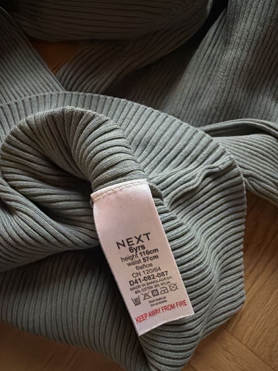 Next Maglioni & Felpe: NEXT Rollkragenpullover Gr. 116 – Usato da Solothurn venduto da ee_na 2