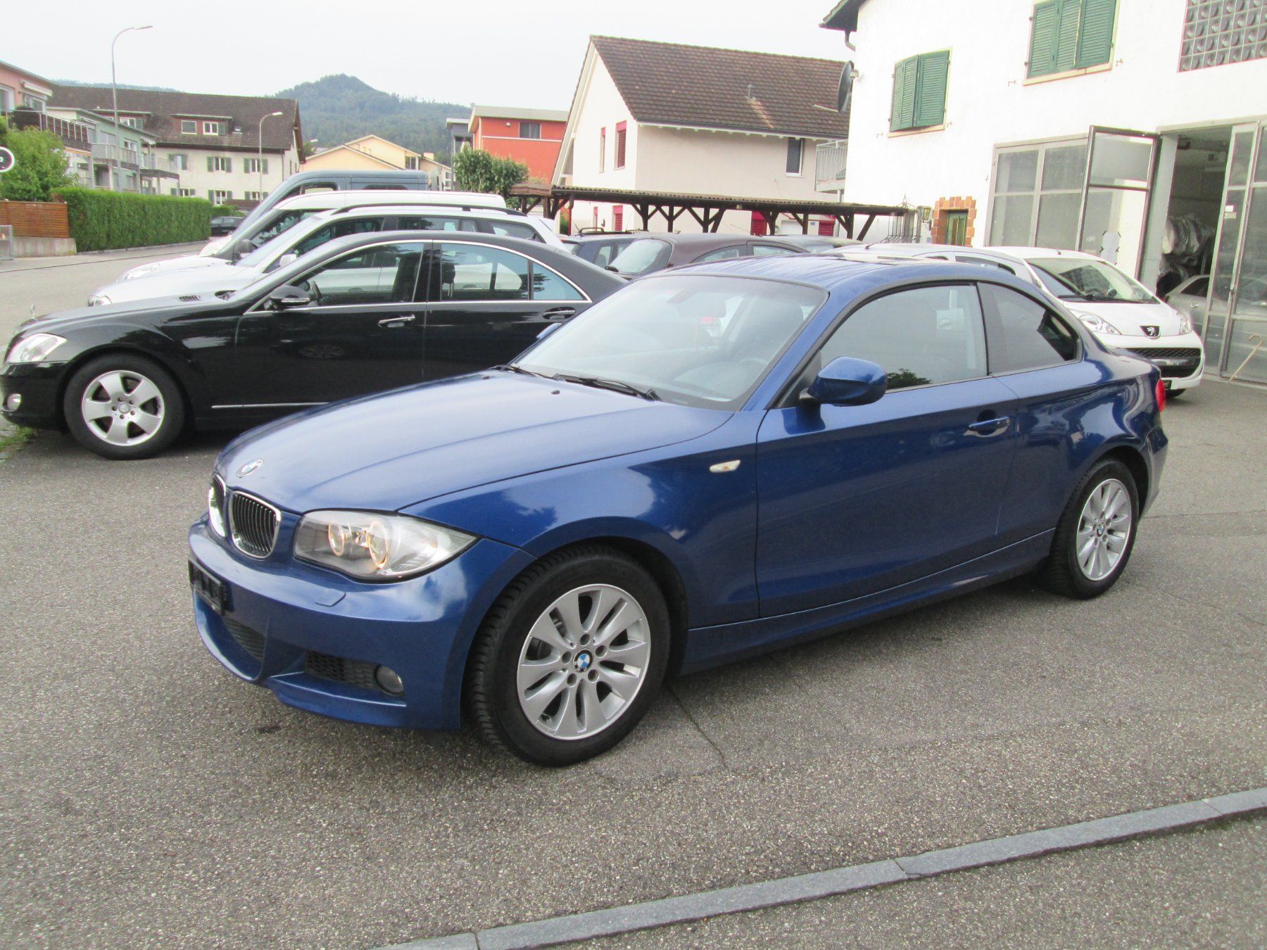 BMW Automobili: BMW 118i Coupé – Usato da Laufen venduto da Garage-Straumann