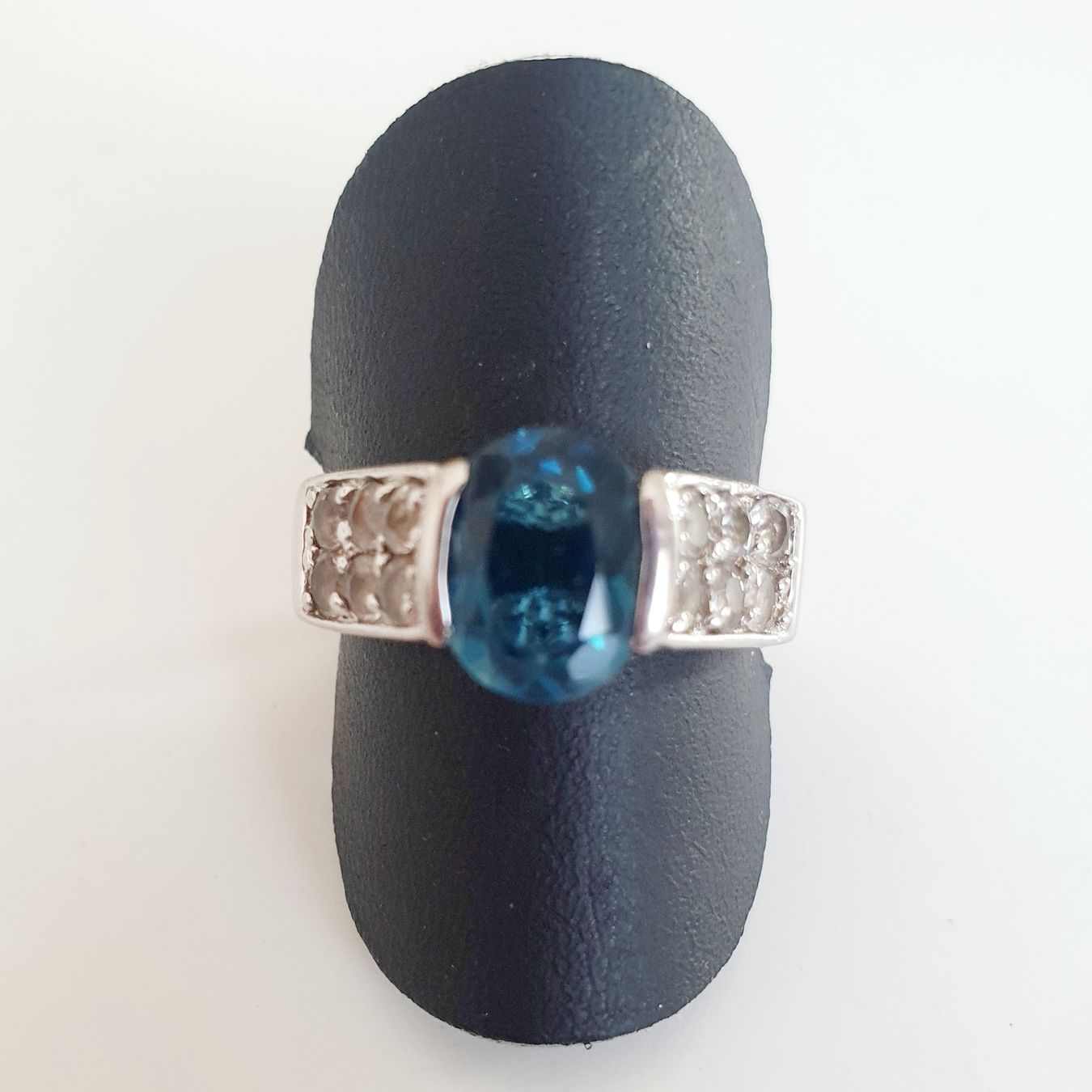 Ringe: Silber Ring mit Zirkonia, 925 Silber, Gr. 18.3 mm, – Gebraucht aus Kreuzlingen von Wunderkiste123 1