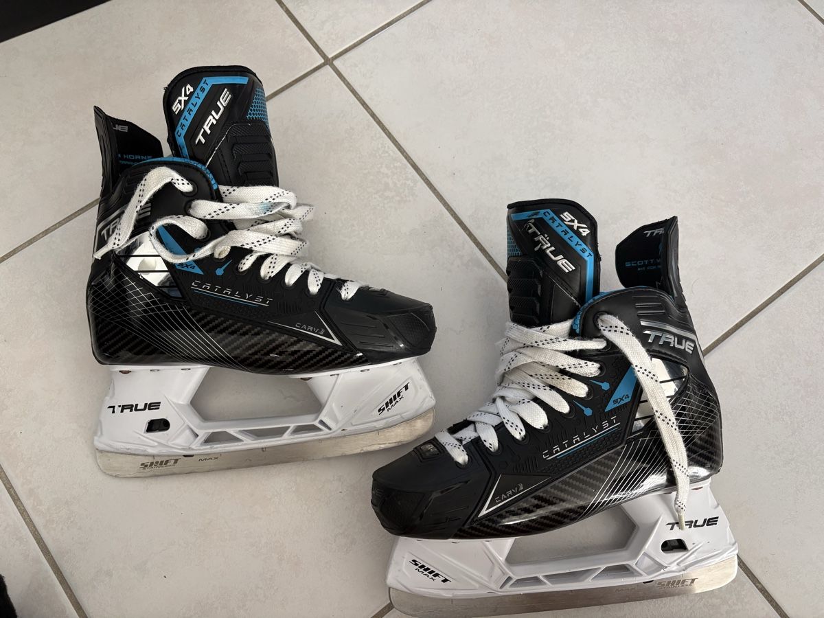 Schlittschuhe: True Catalyst 5X4 Spieler Eishockeyschlittschuhe – Gebraucht aus Kloten von AR84 2