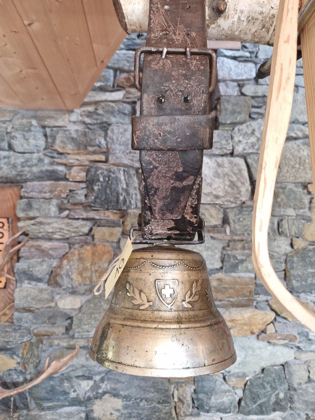 Glocken & Treicheln: Glocke Treichel Volg – Gebraucht aus Guarda von rue_bpd7