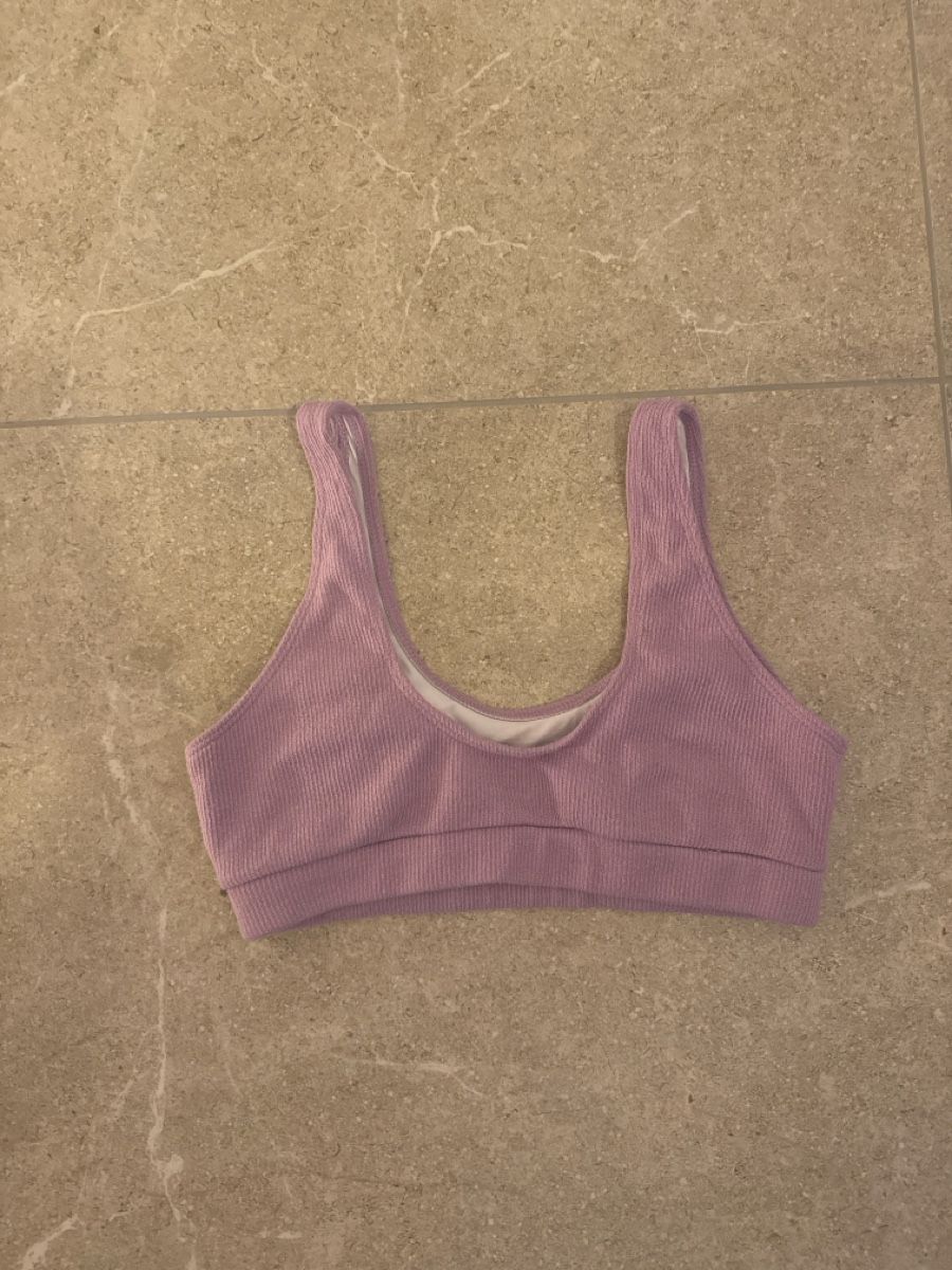 Costumi da bagno & Bikini: Lilafarbenes Bikinitop mit integrierten Pads, Gr. M – Usato da Gächlingen venduto da anjuli_123 2