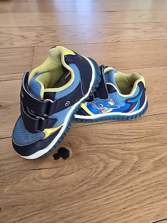 Scarpe per ragazzi: Geox Babyschuhe Gr. 22 – Usato da Grossaffoltern venduto da FabioSM
