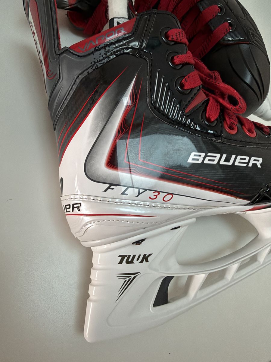 Bauer Pattini da ghiaccio: Eishockeyschlittschuhe Bauer Vapor FLY30 Junior – Nuovo (secondo la descrizione) da Zürich venduto da loristredici 1